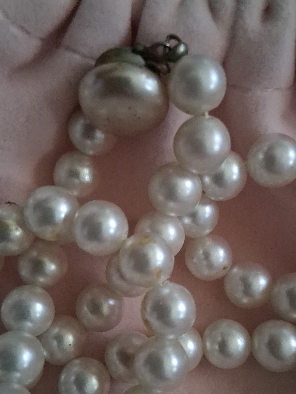 Long Strand Of Pearls - Picture 2 of 4